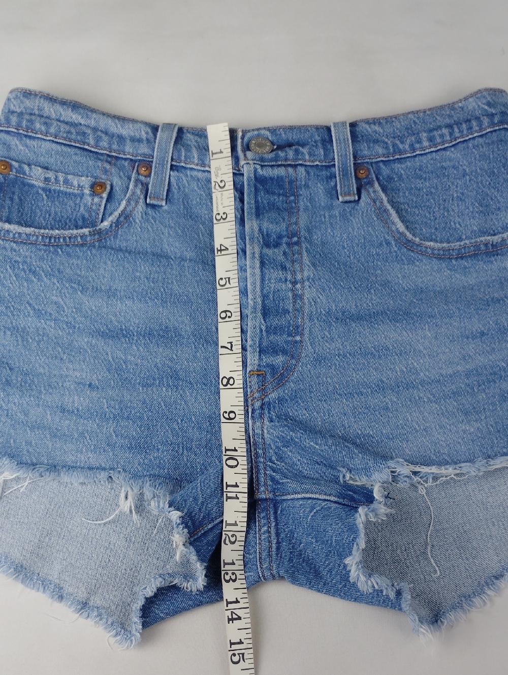 Levi's Women's Denim Shorts. - Picture 14 of 15